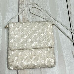 Vintage White Glass Beaded Patterned Crossbody Bag Art Deco Pearl Strap Party